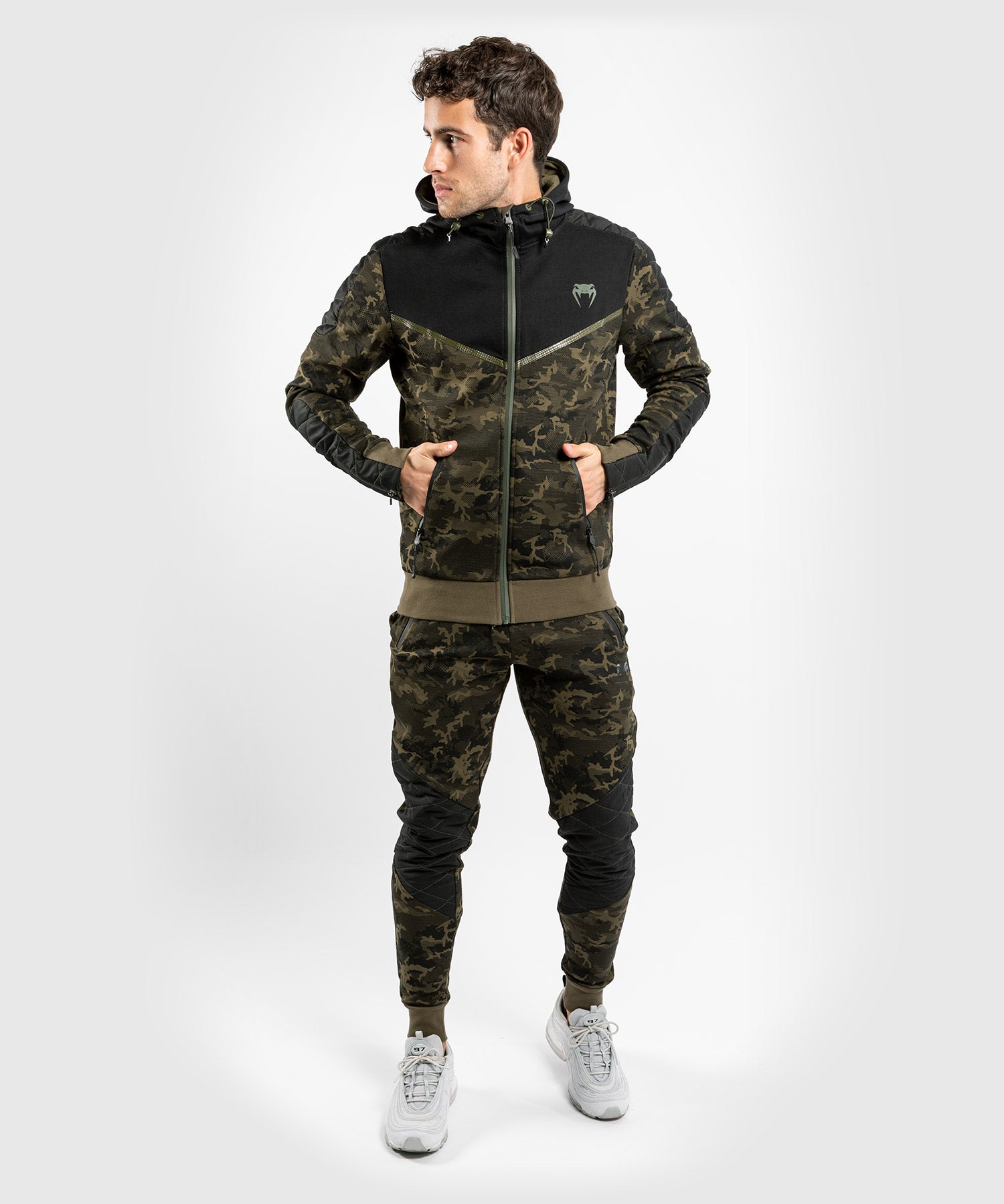 venum-laser-evo-jogginghose-khaki-camo-mit-reissverschlusstaschen image 8