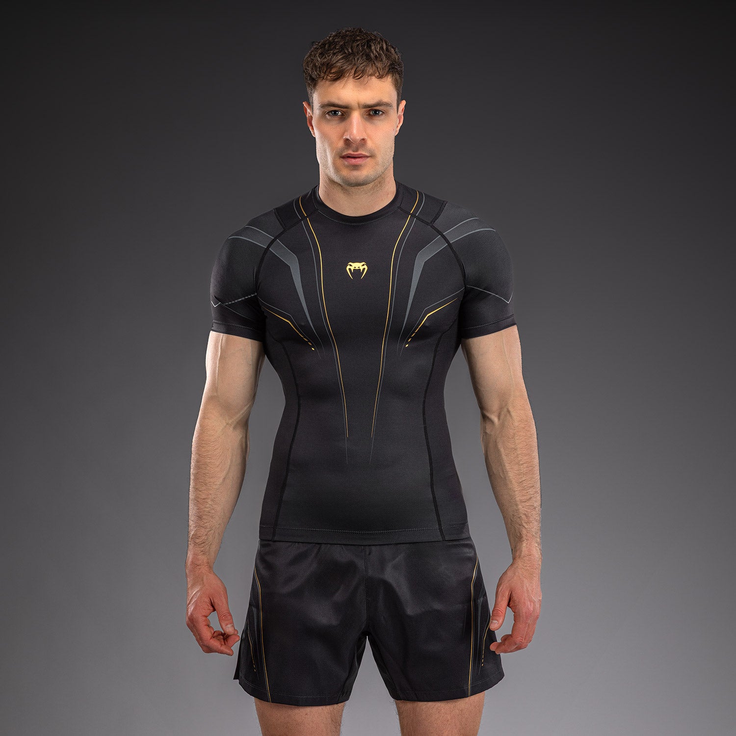 venum-streamline-kurzarm-rashguard-schwarz-gold image 1