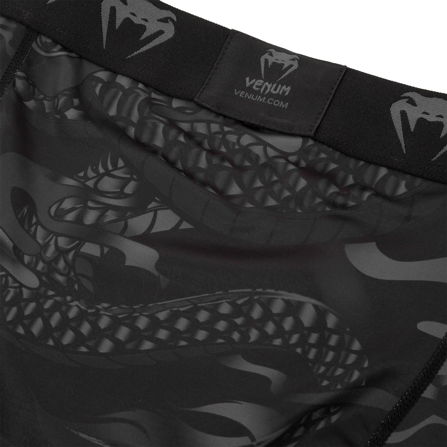 venum-dragon-s-flight-kompressions-shorts-herren-schwarz-schwarz image 6