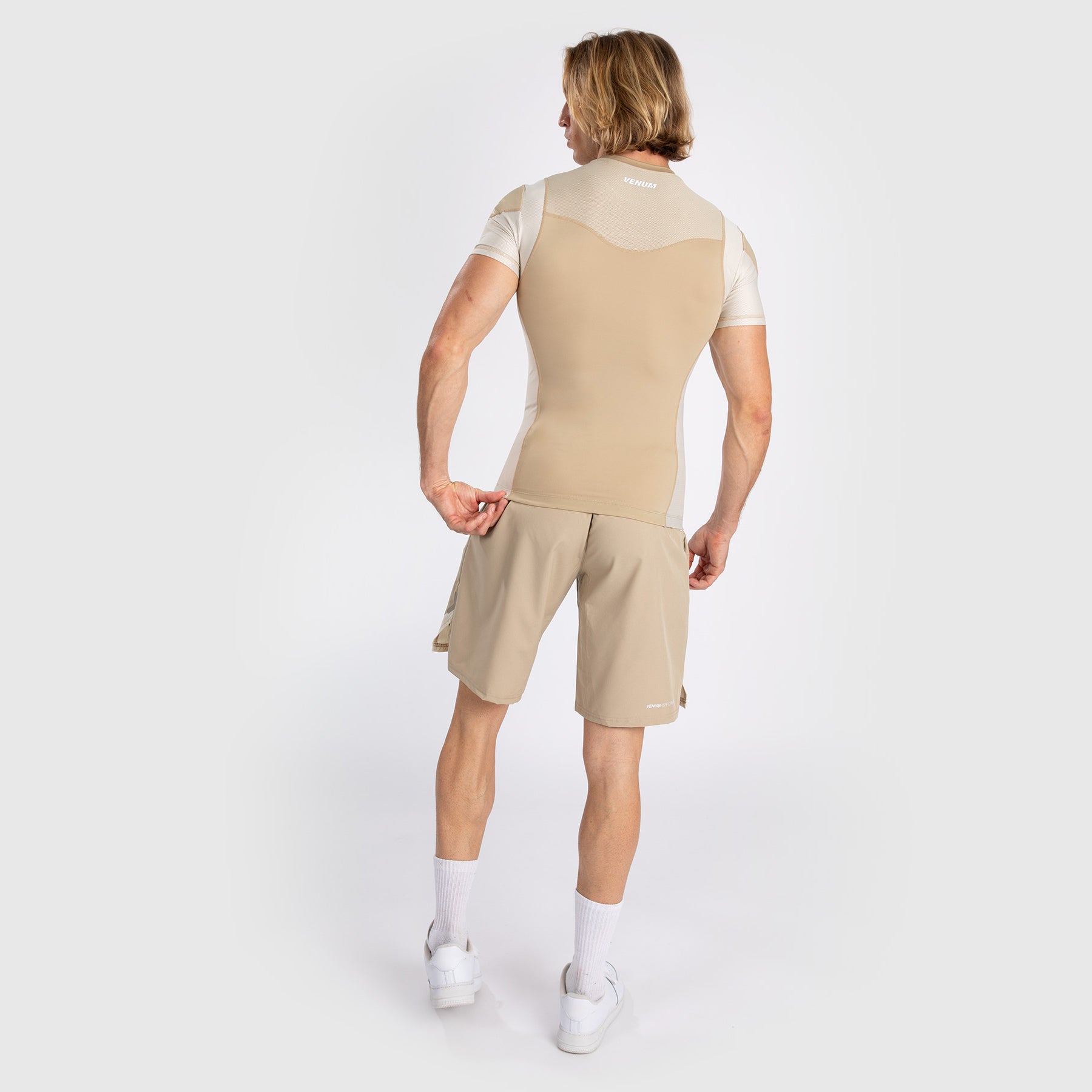 venum-tempest-rashguard-kurzarm-herren-beige-sand image 3