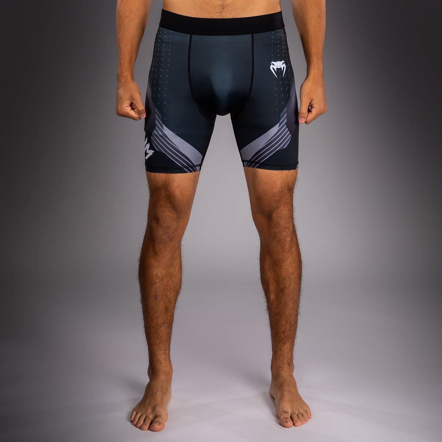venum-no-gi-6-0-kompressionsshort-vale-tudo-herren-schwarz-wei image 1