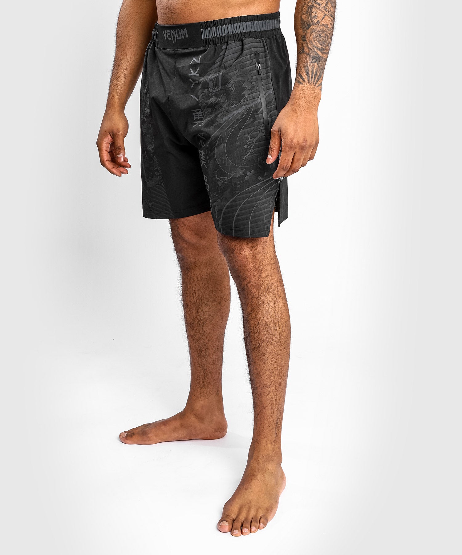 venum-ykz21-sportshorts-schwarz-schwarz image 2