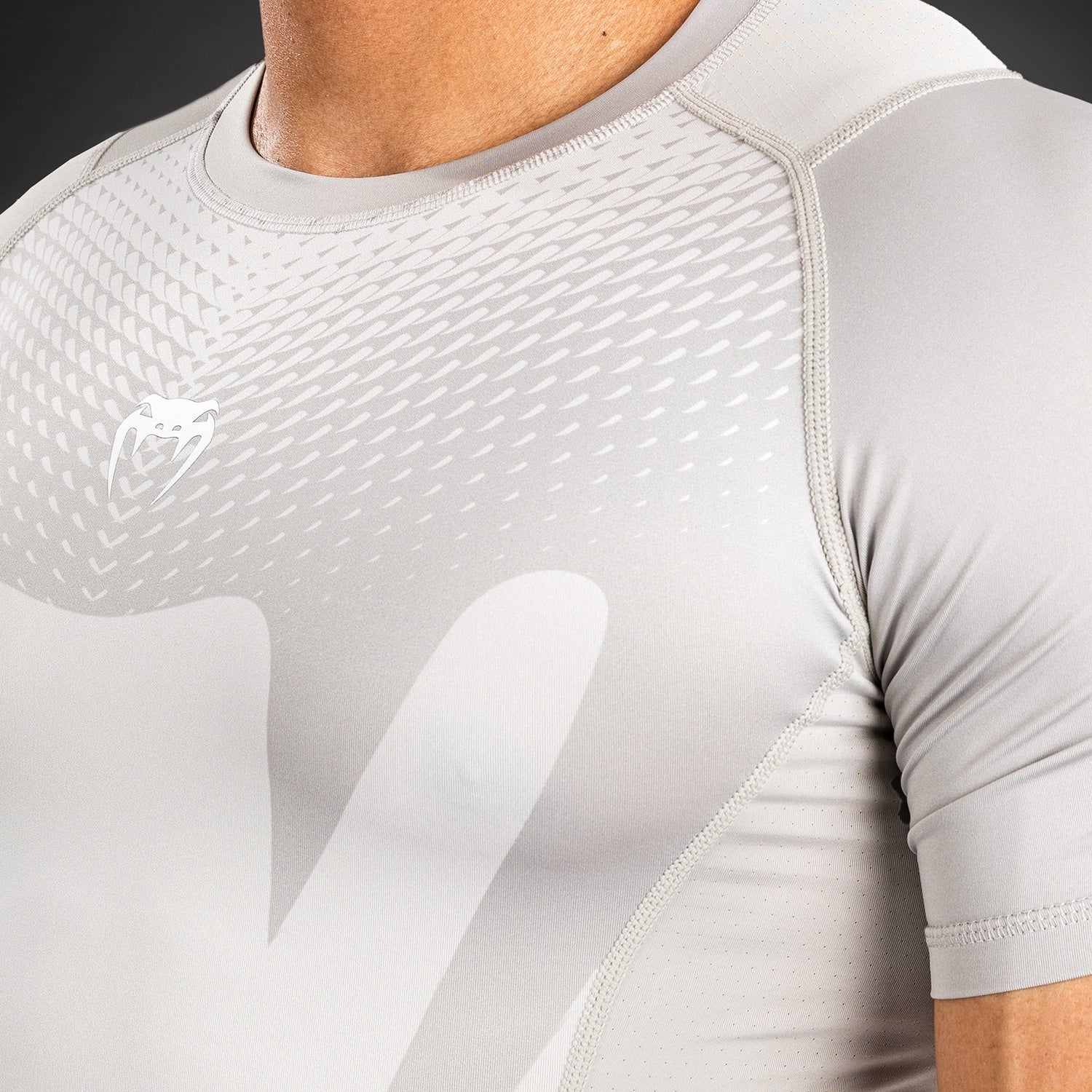 venum-attack-herren-kurzarm-rashguard-sand image 5