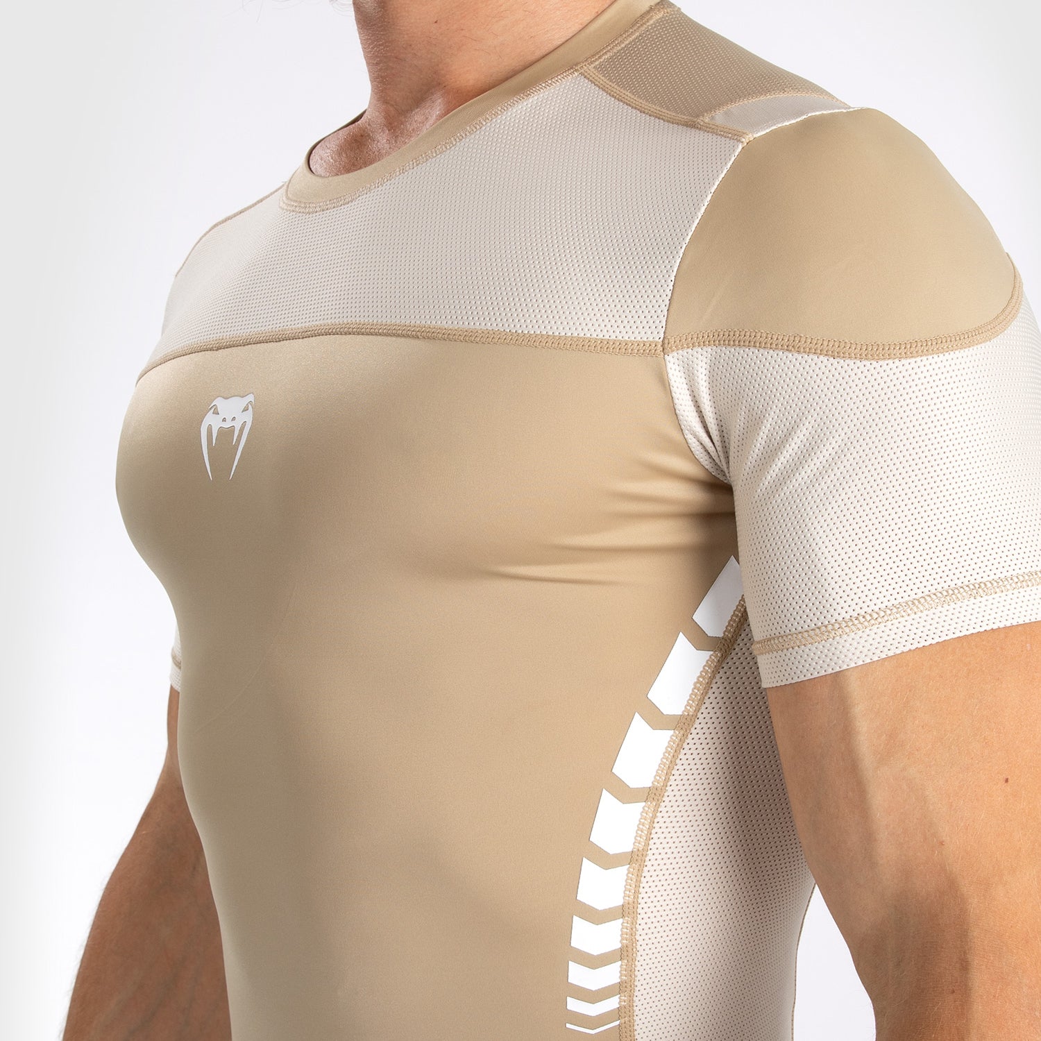 venum-tempest-rashguard-kurzarm-herren-beige-sand image 4