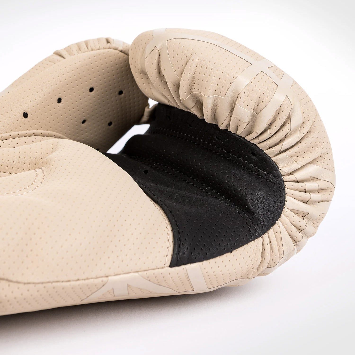 venum-tecmo-2-0-boxhandschuhe-sand-beige image 4