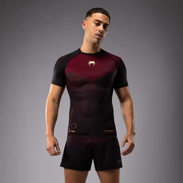 venum-tactical-xt-kurzarm-rashguard-f-r-m-nner-schwarz-burgund-gold image 1