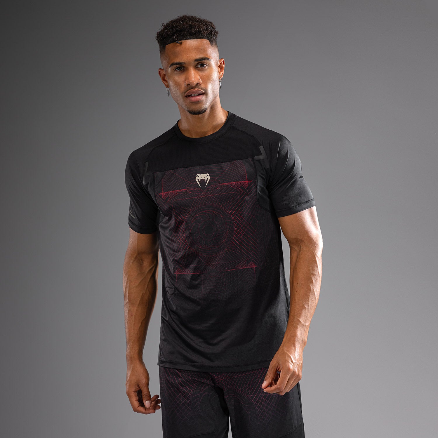 venum-g-fit-air-herren-dry-tech-t-shirt-tiefschwarz-feuerrot image 1