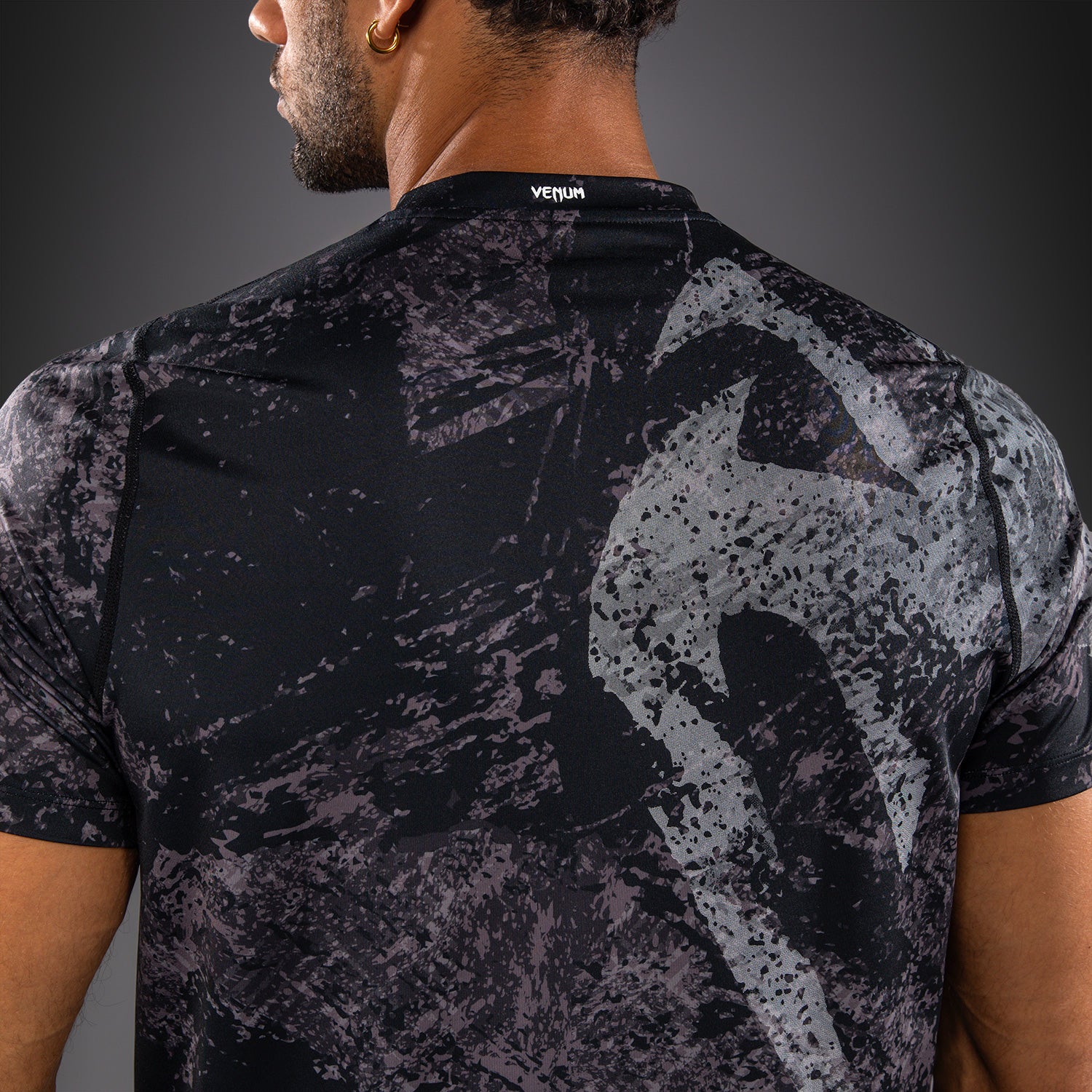 venum-rage-workout-dry-tech-t-shirt-schwarz-grau image 8