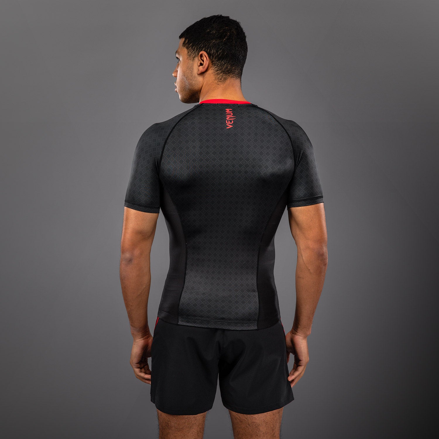 venum-x-roger-gracie-signature-kurzarm-rashguard-schwarz-rot image 3