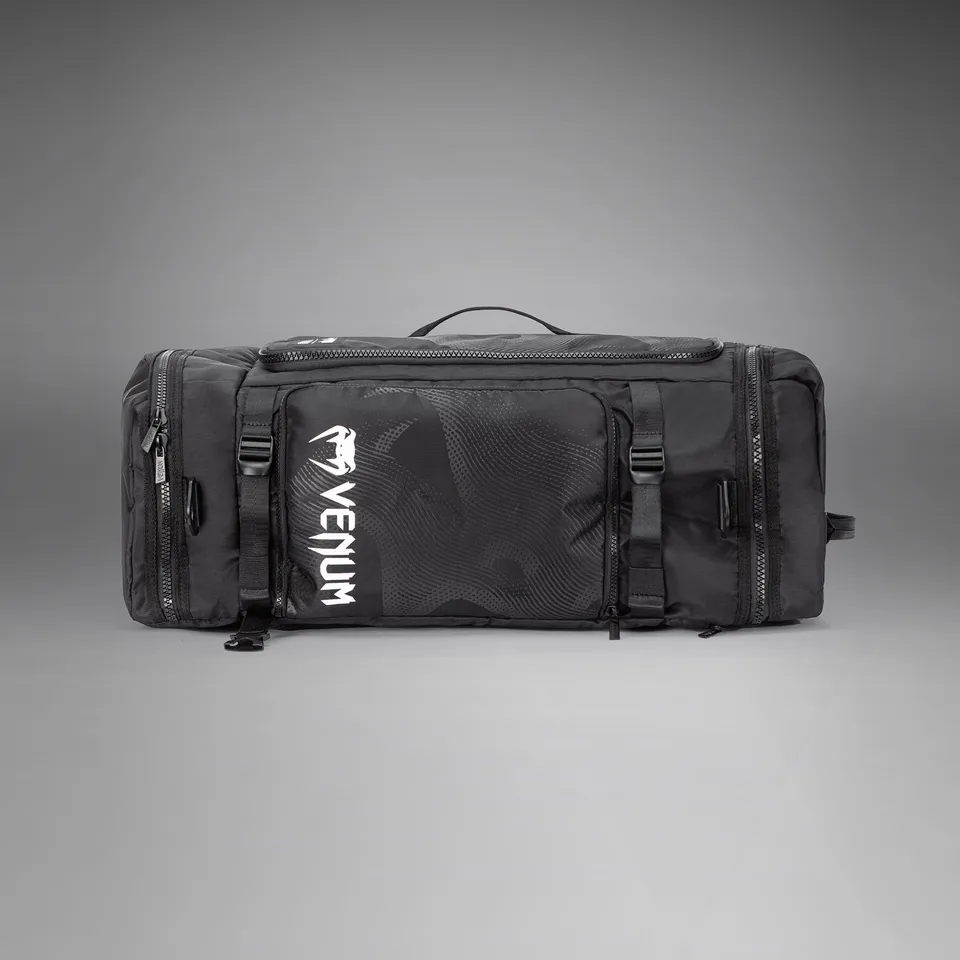 venum-shockwave-sporttasche-convertible-48l-schwarz image 1