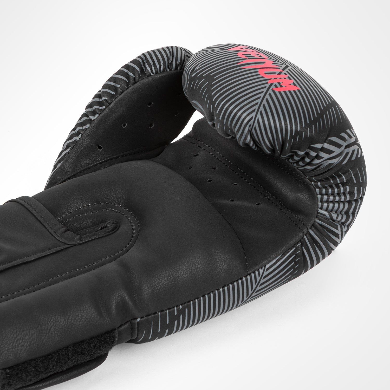 venum-phantom-boxhandschuhe-schwarz-rot image 4