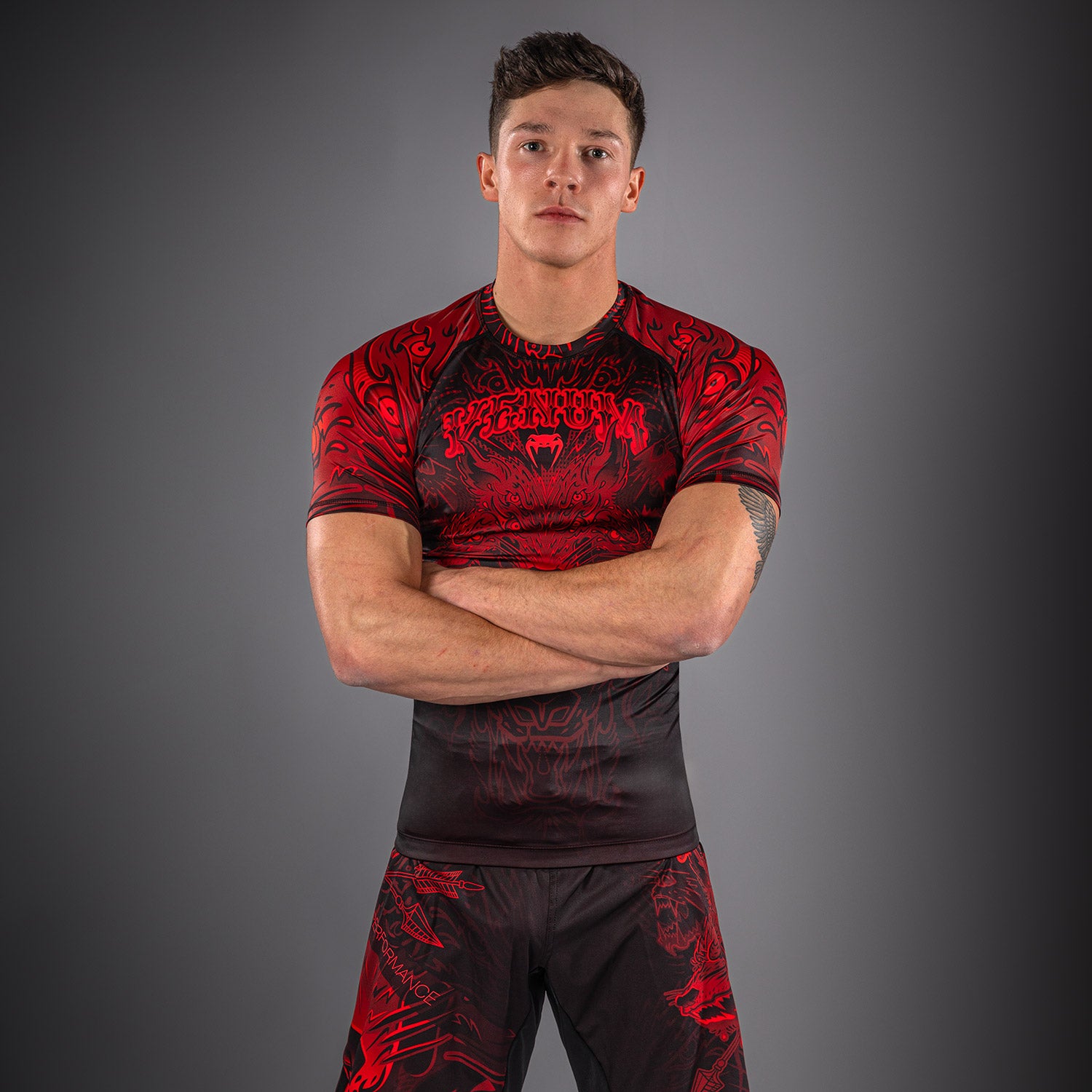 venum-wolf-atak-kurzarm-rashguard-schwarz-rot-herren image 2