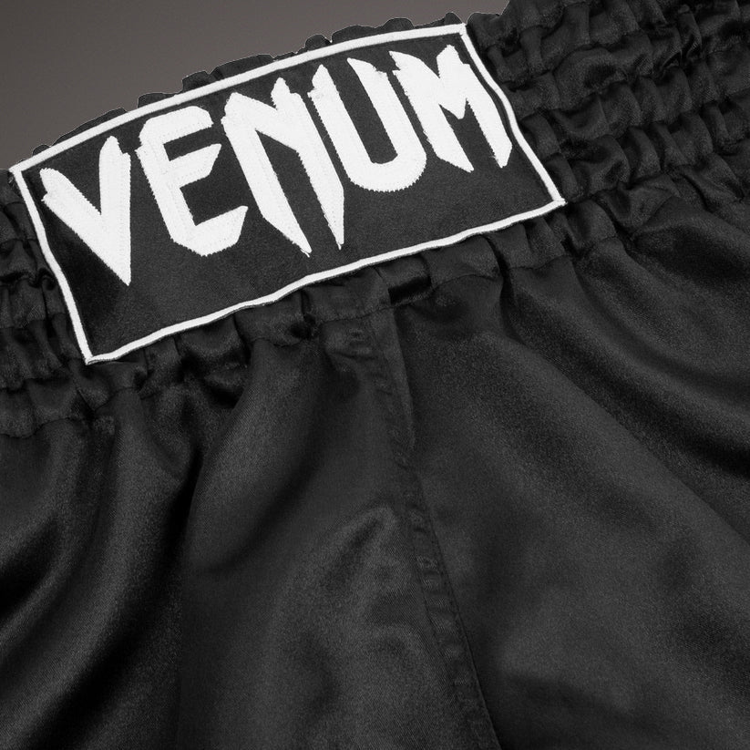 venum-classic-shorts-muay-thai-schwarz-wei image 3
