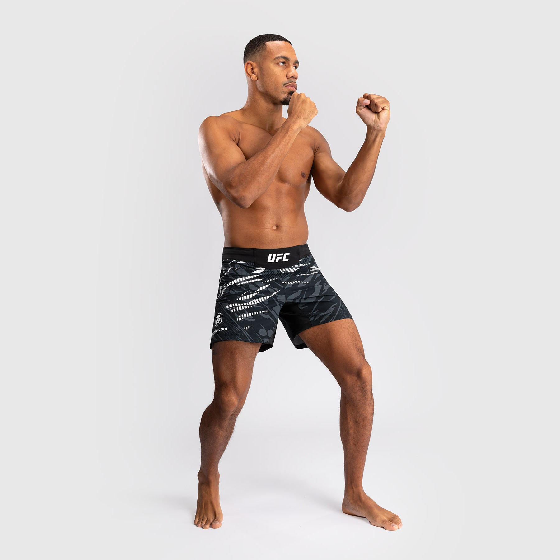 ufc-fusion-by-venum-authentic-fight-night-fight-short-short-fit-schwarz image 8