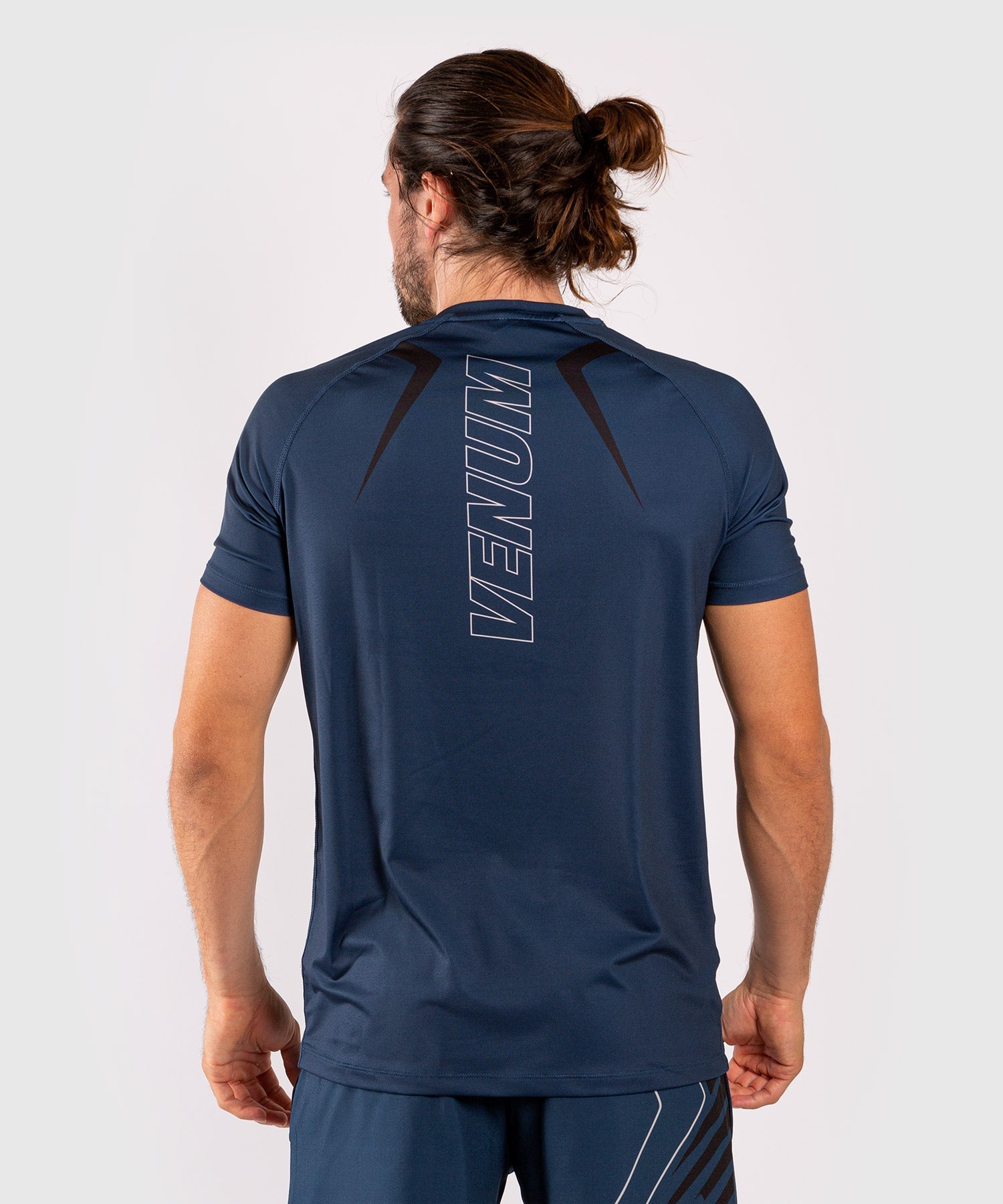 venum-contender-5-0-dry-tech-t-shirt-marineblau-sand image 4