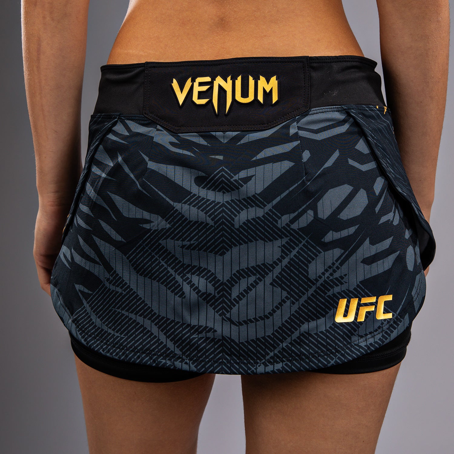 ufc-fusion-by-venum-authentic-fight-night-skort-damen-champion-schwarz-gold image 8