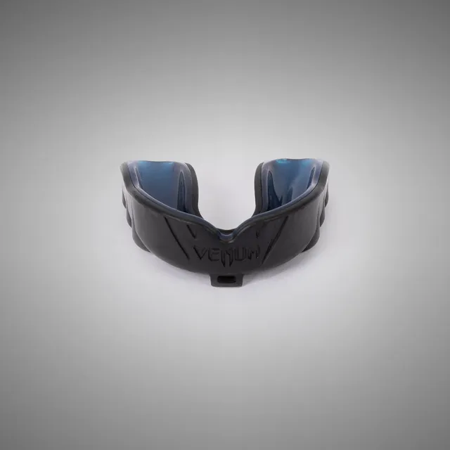 venum-challenger-mundschutz-mit-ohne-riemen-schwarz-blau image 1