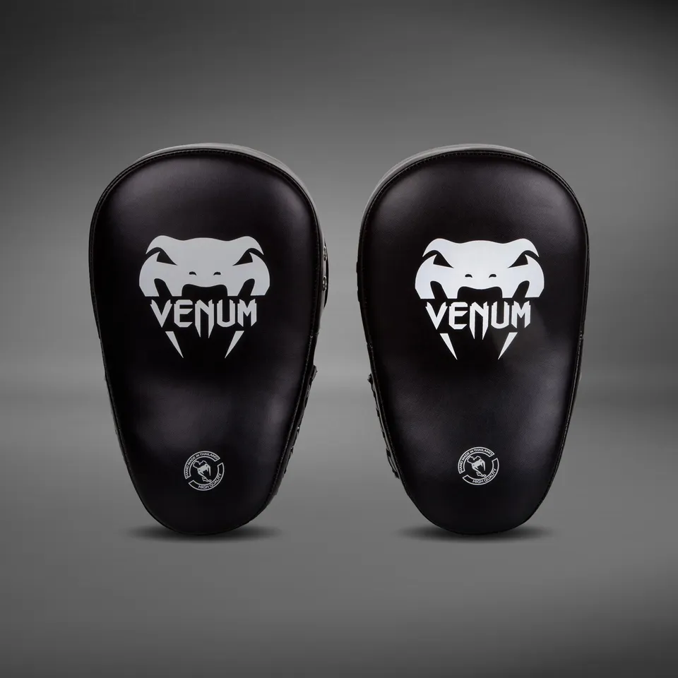 venum-elite-big-focus-pads-pratze-schwarz-wei image 1