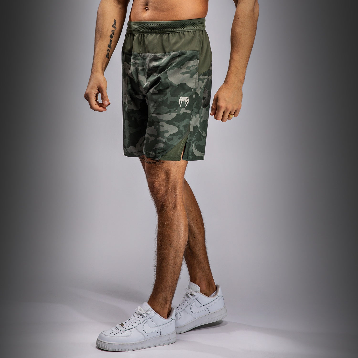 venum-g-fit-air-herren-trainingsshorts-armee-camouflage image 1