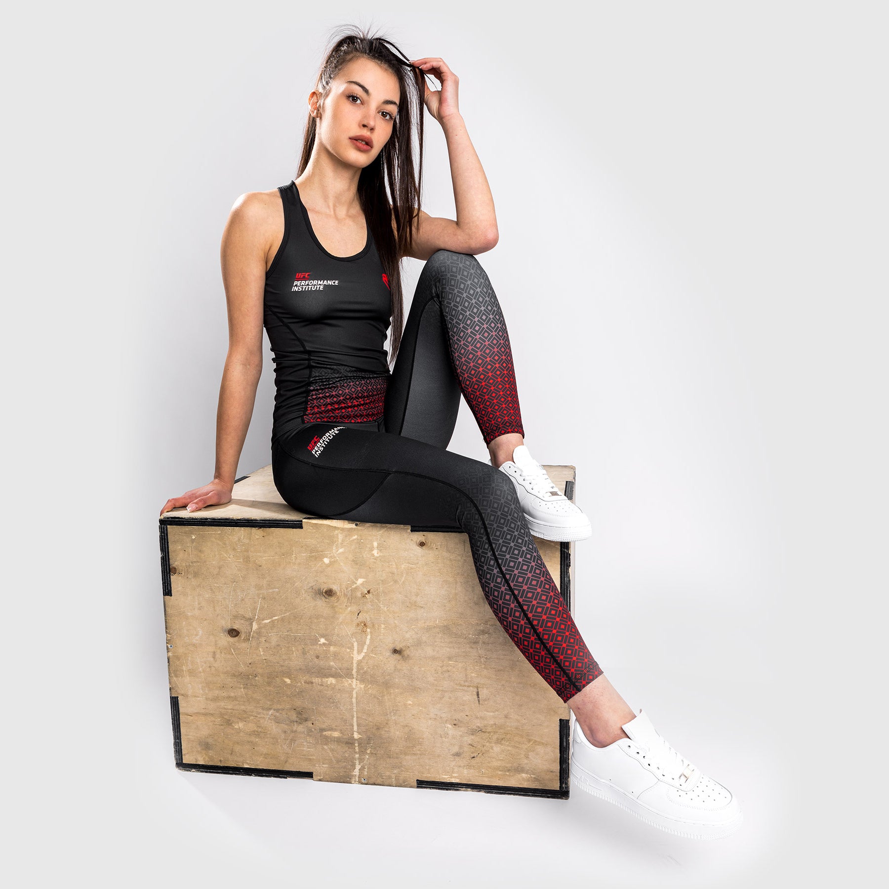 venum-ufc-performance-institute-leggings-damen-schwarz-rot image 1