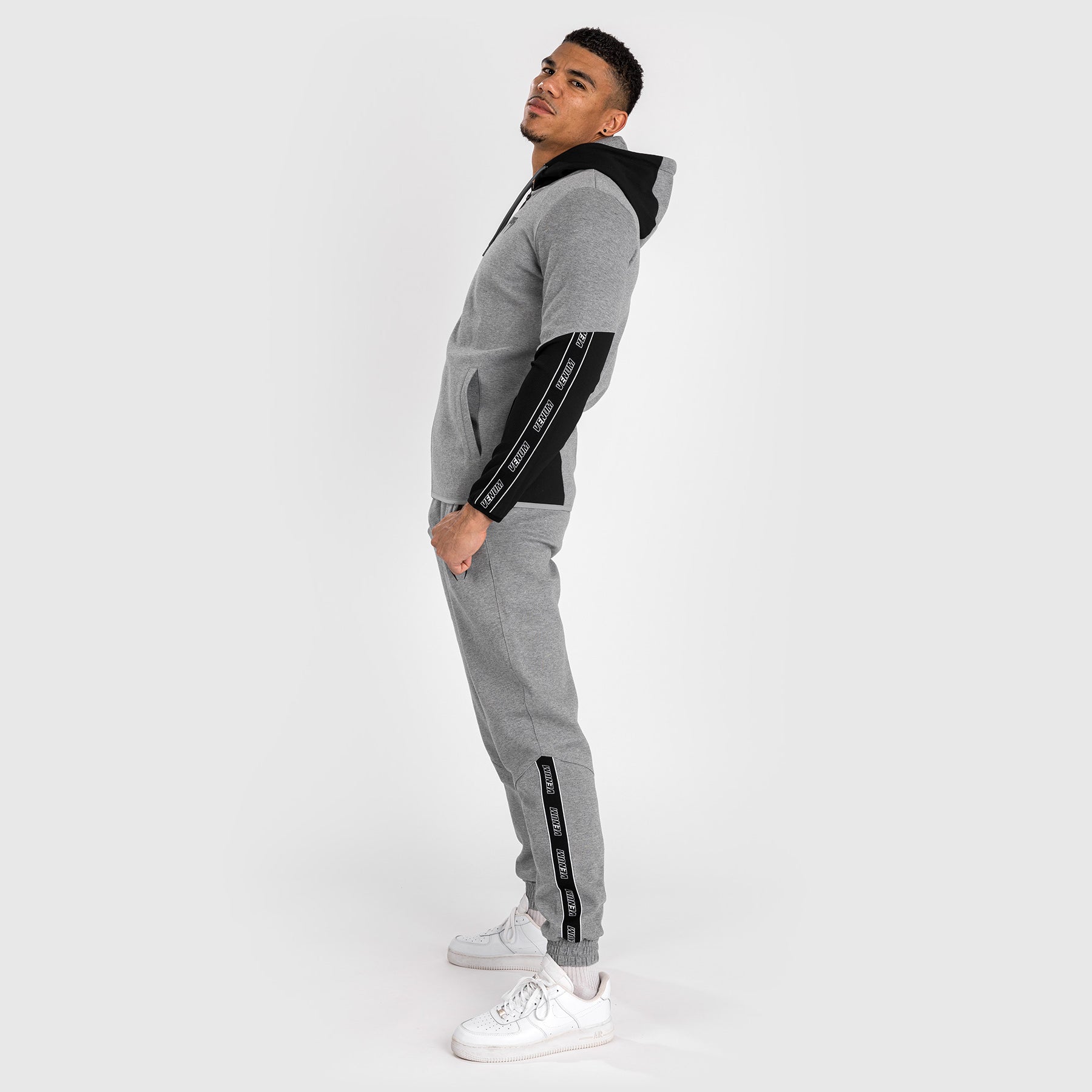 venum-contender-4-0-herren-hoodie-mit-rei-verschluss-grau-schwarz image 2