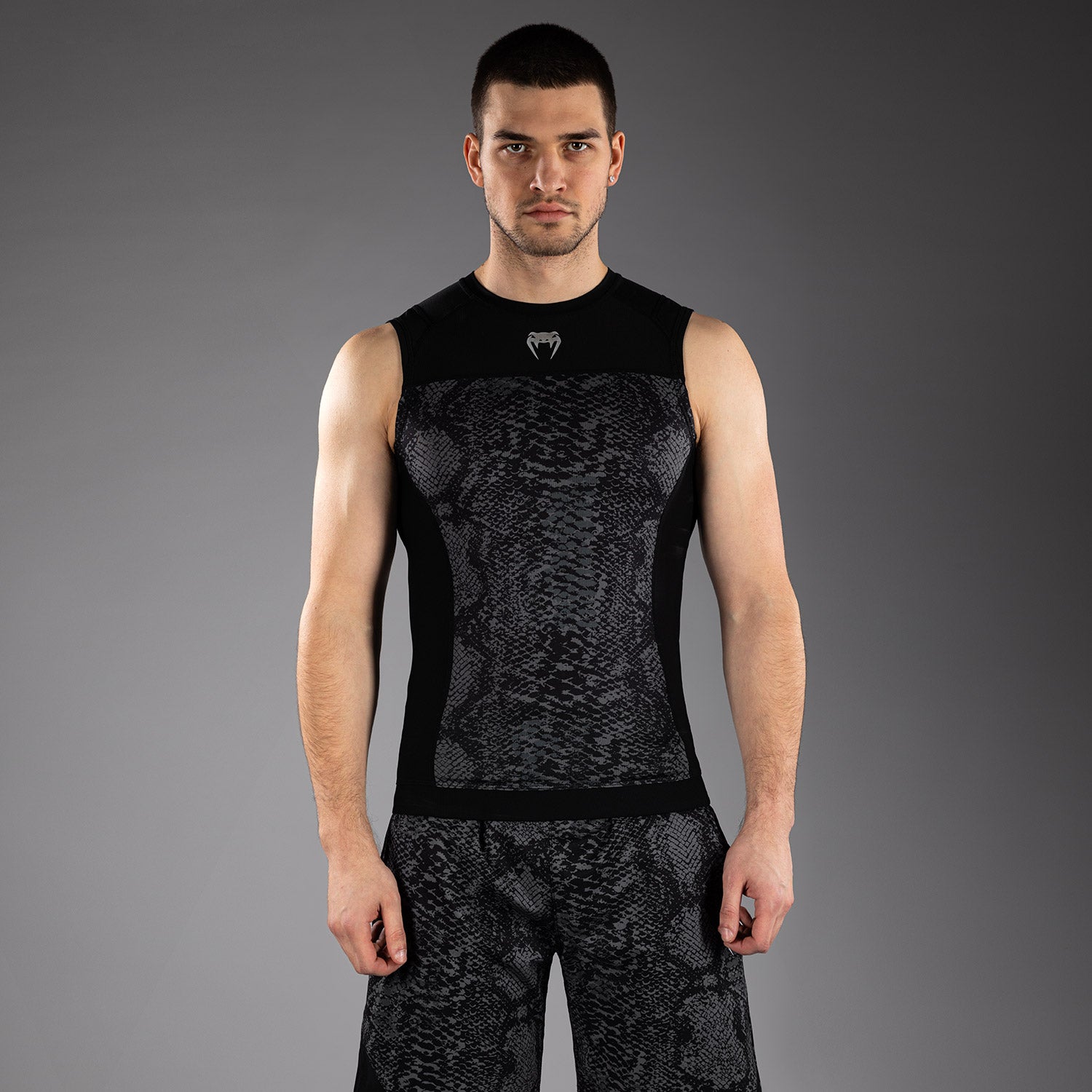 venum-g-fit-scales-rashguard-herren-rmellos-schwarz-anthrazitgrau image 1