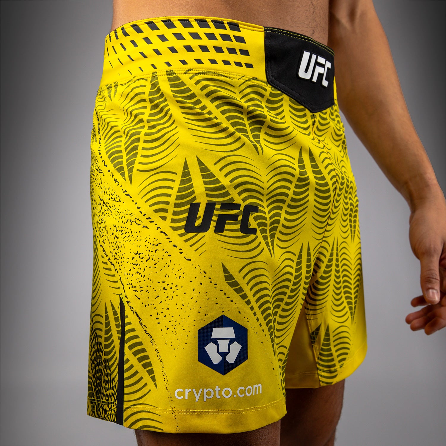 ufc-zenith-by-venum-authentic-fight-night-fight-short-herren-short-fit-gelb image 6