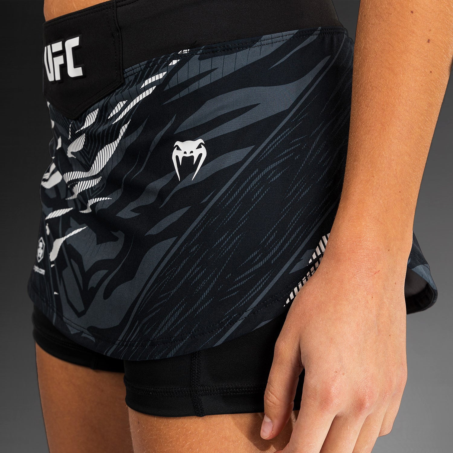 ufc-fusion-by-venum-authentic-fight-night-skort-damen-schwarz image 6