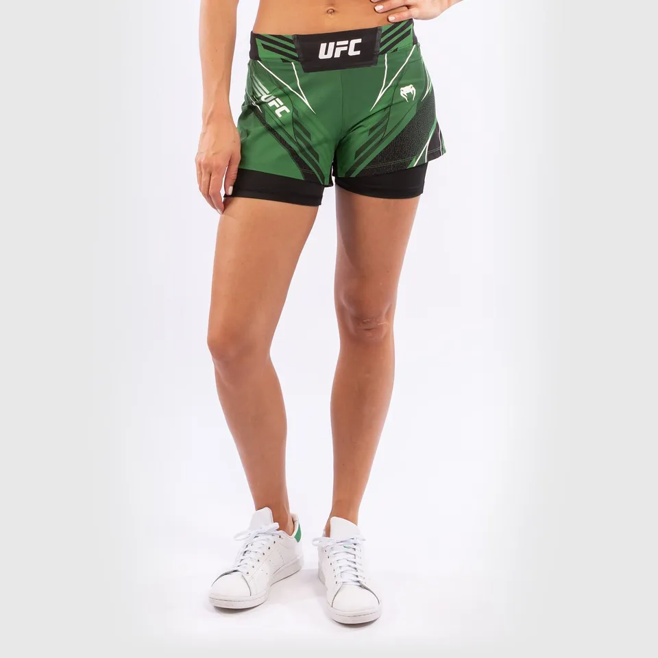 ufc-venum-authentic-fight-night-damen-shorts-short-fit-gr-n image 1