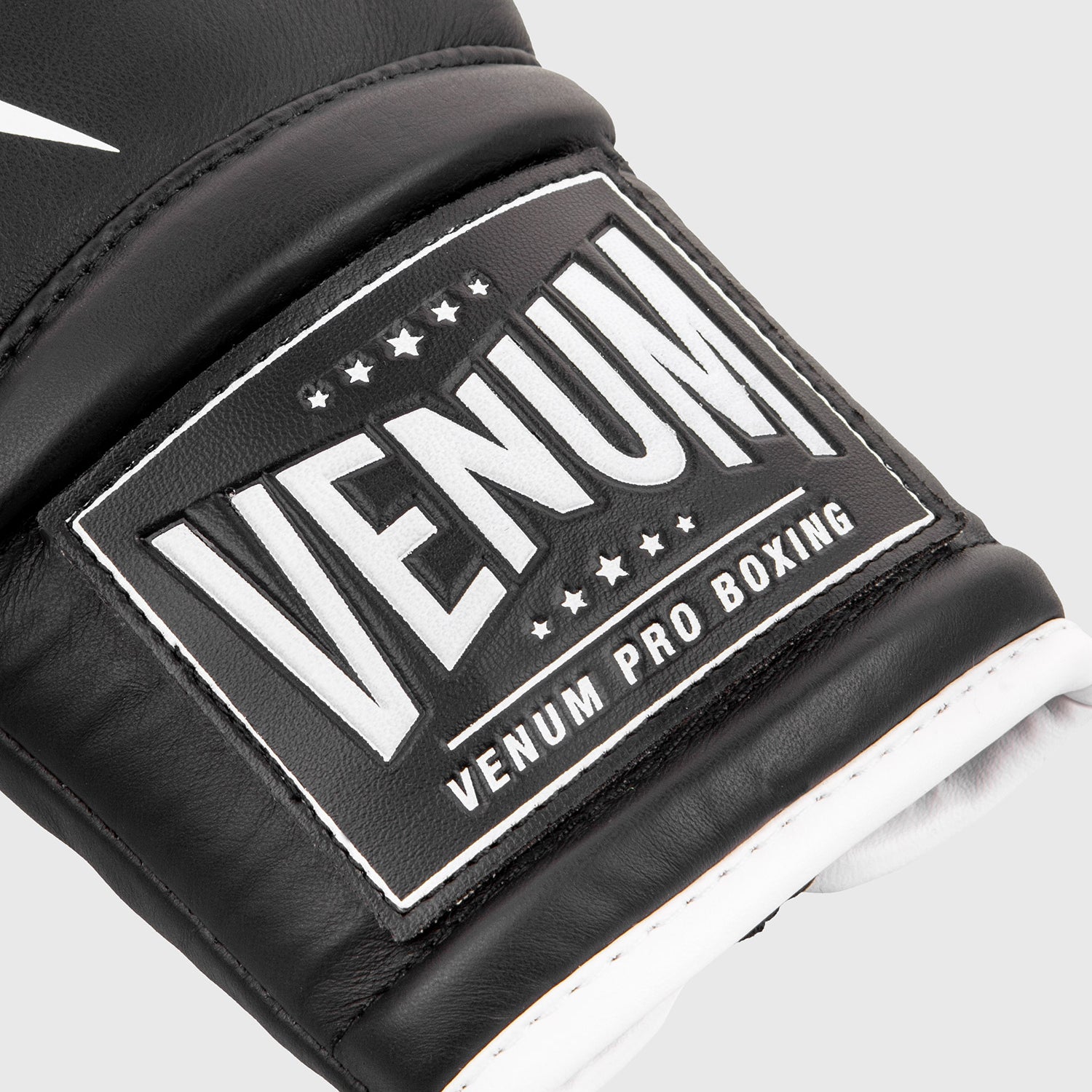 venum-giant-2-0-professionelle-boxhandschuhe-mit-schn-rung-schwarz-wei image 3