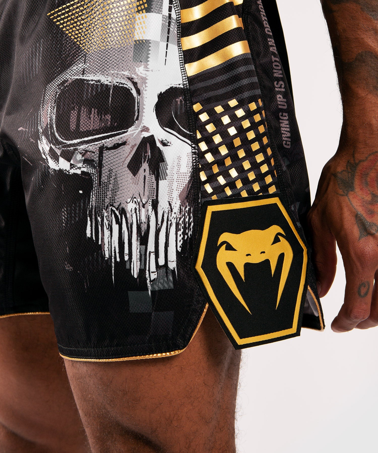venum-skull-fightshorts-herren-schwarz image 5
