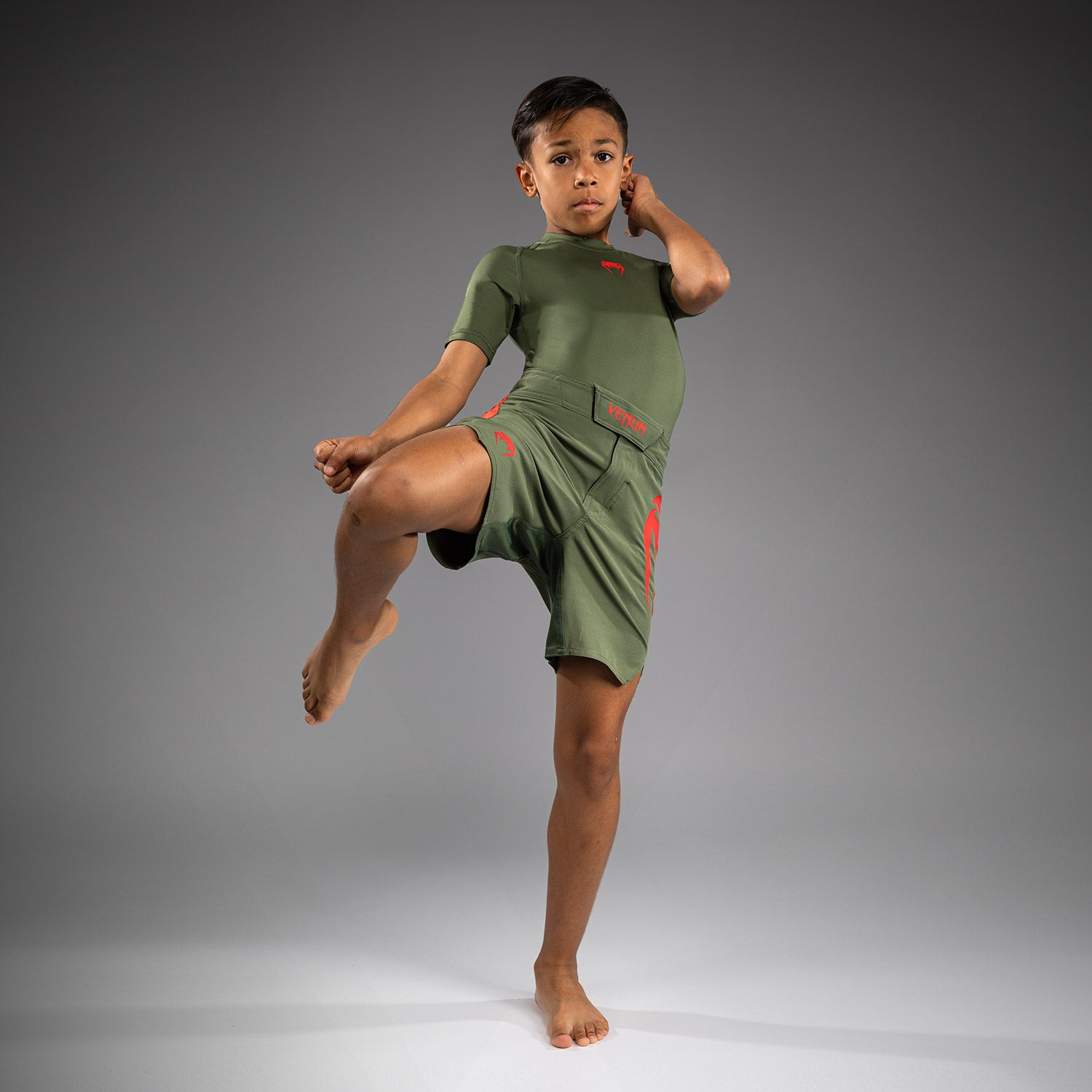 venum-light-kids-fightshorts-kinder-army-green-orange image 5