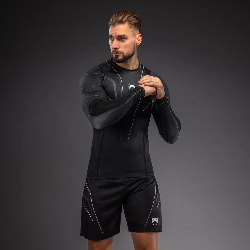 venum-streamline-langarm-rashguard-schwarz-wei image 1