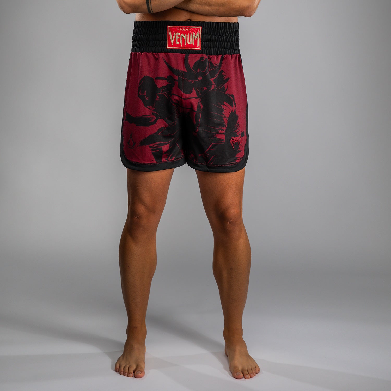 venum-x-assassin-s-creed-shadows-herren-boxershorts-burgunder-schwarz image 1
