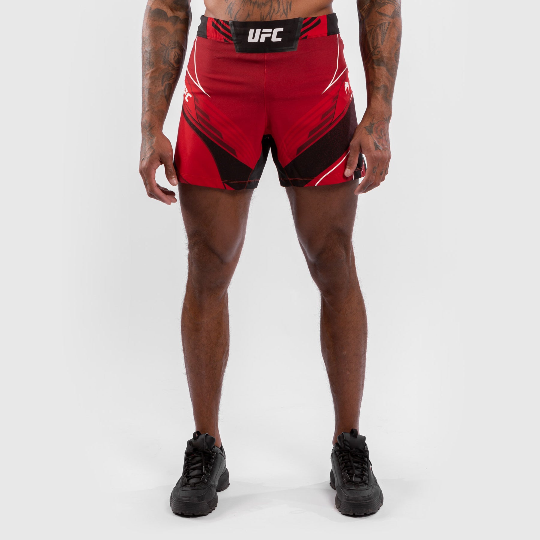 venum-ufc-authentic-fight-night-herren-shorts-rot image 1