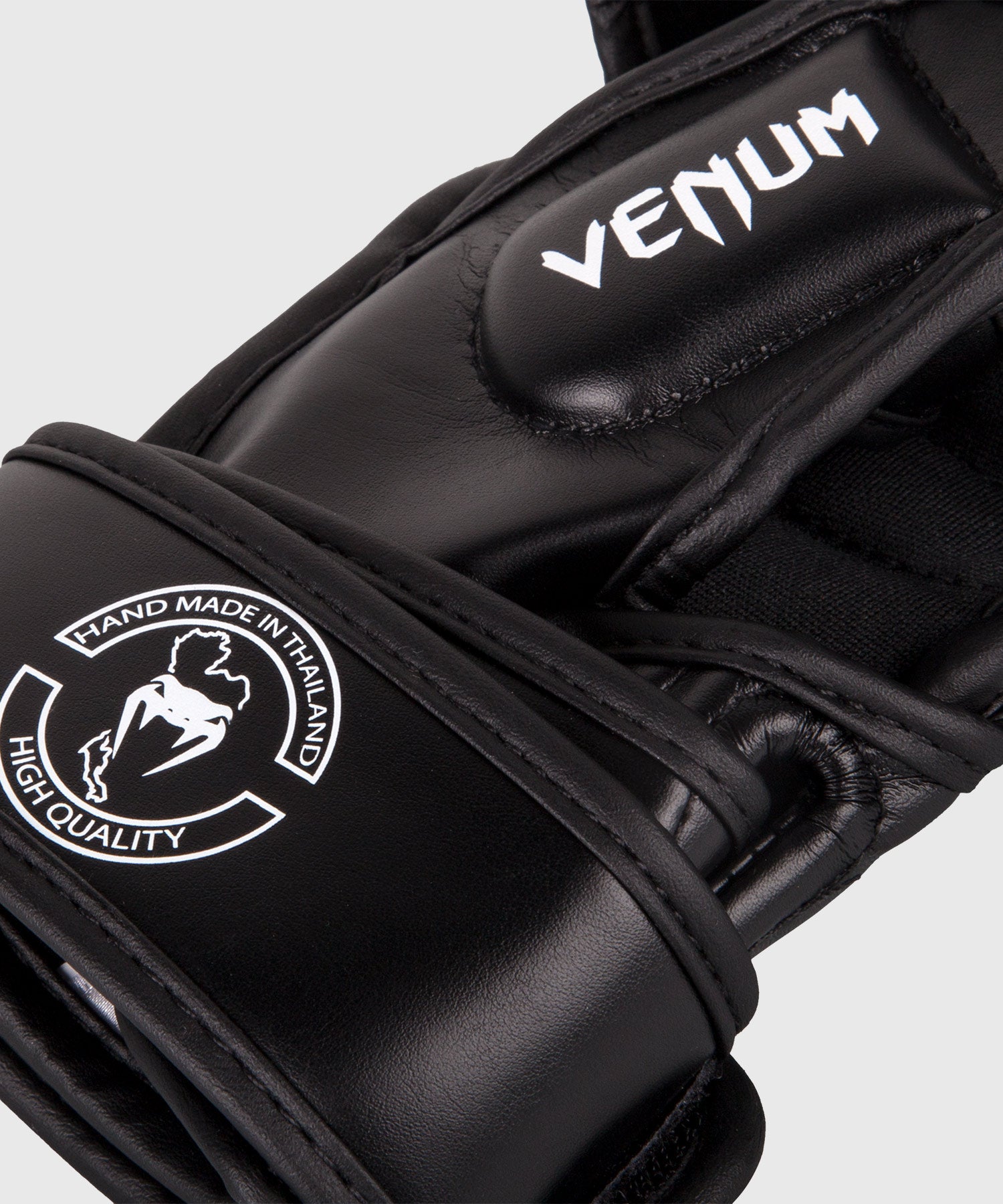 venum-impact-sparring-mma-handschuhe-schwarz-wei image 5