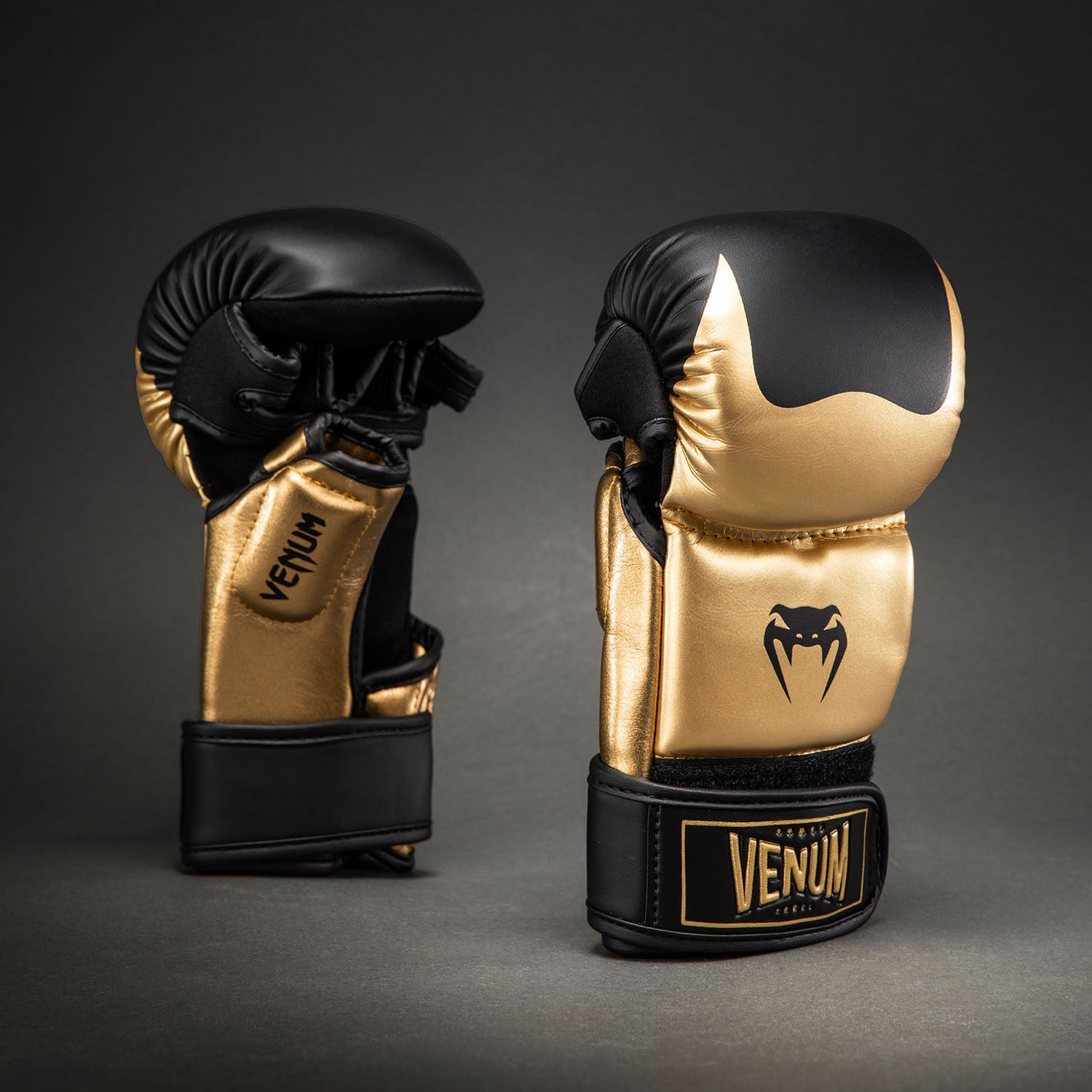 venum-attack-2-0-sparringhandschuhe-gold-schwarz image 1
