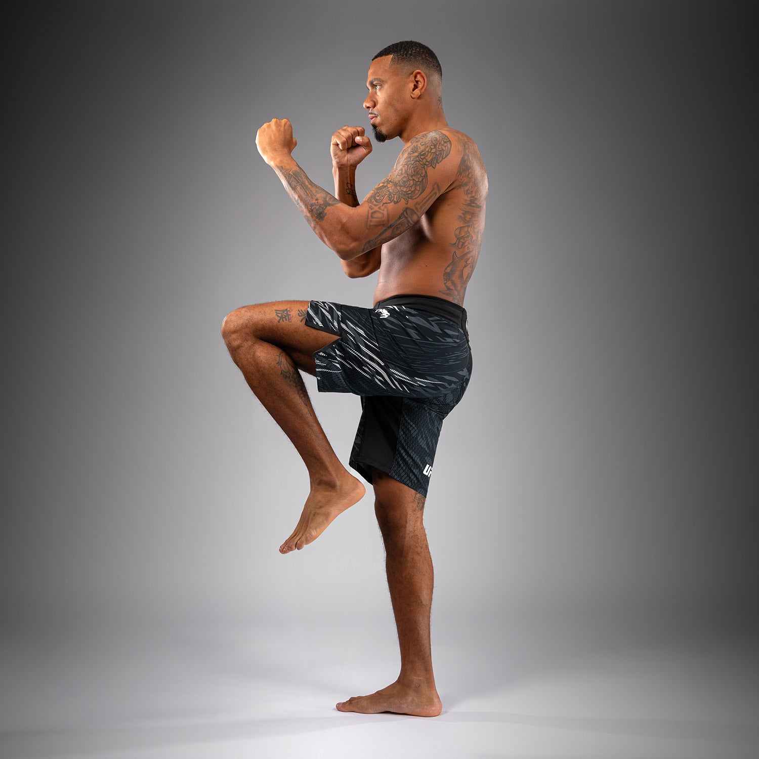 venum-ufc-fusion-authentic-fight-night-fight-short-long-fit-schwarz image 5