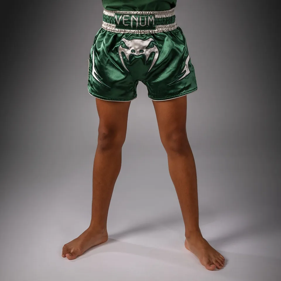 venum-inferno-muay-thai-shorts-kinder-waldgr-n-off-white image 1