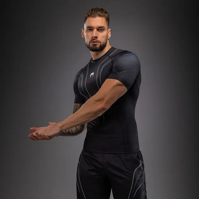 venum-streamline-kurzarm-rashguard-schwarz-wei image 1