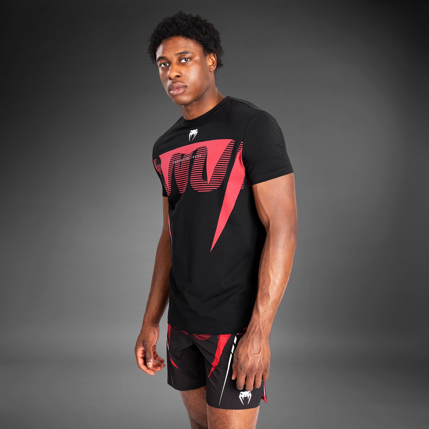 venum-adrenaline-herren-kurzarm-t-shirt-rot-schwarz image 4