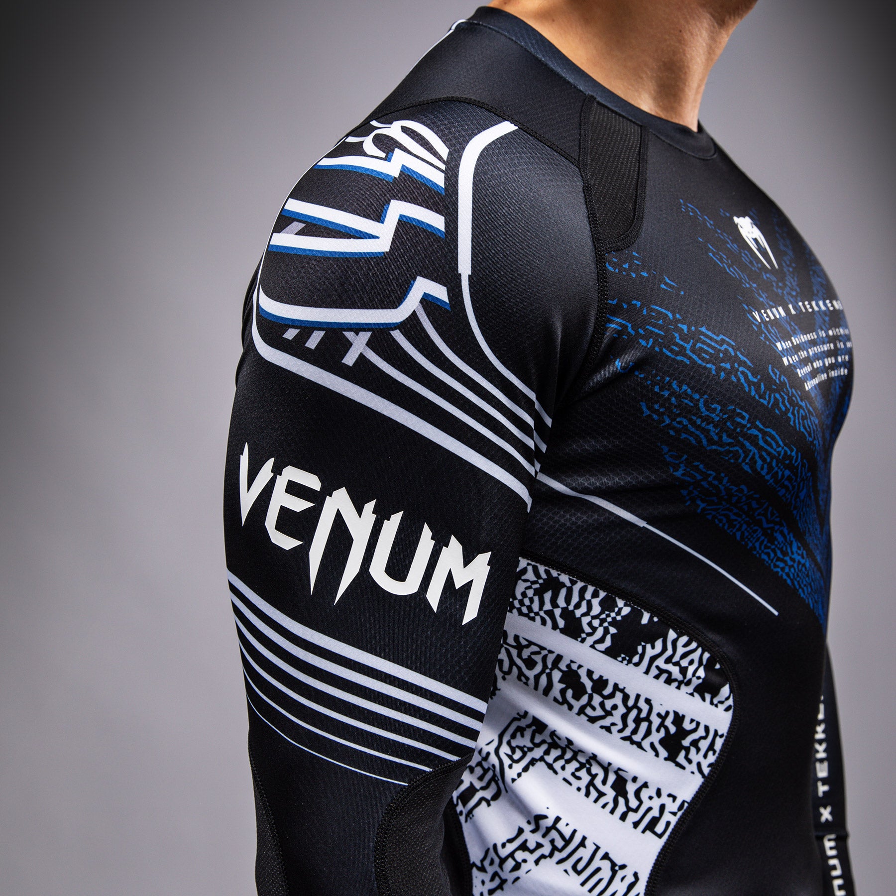 venum-x-tekken-8-jin-kazama-rashguard-langarm-herren-blau-schwarz-wei image 7