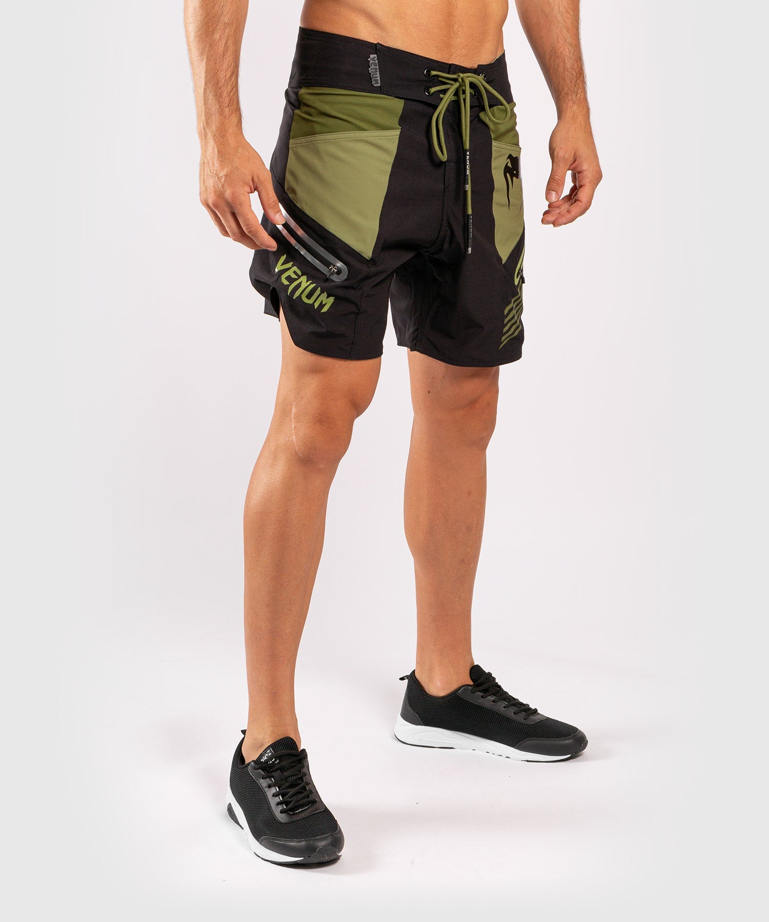venum-cargo-badeshorts-schwarz-gr-n image 3