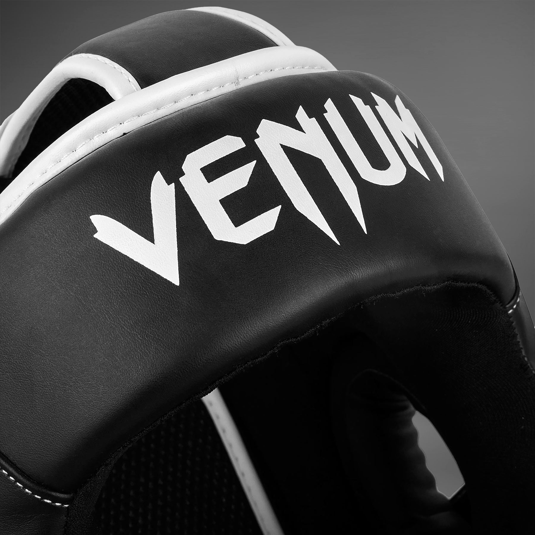 venum-elite-kopfschutz-schwarz-wei image 4