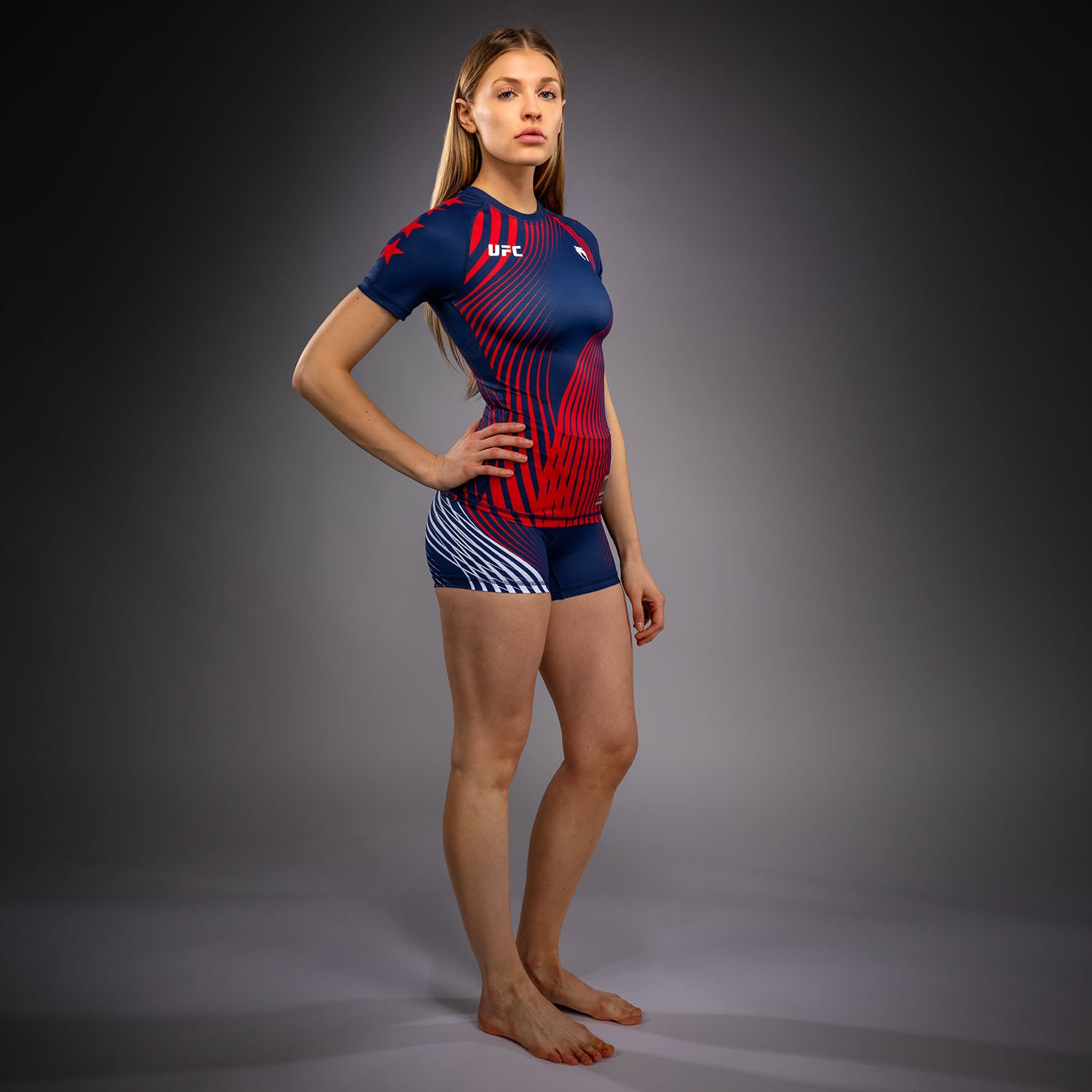 ufc-freedom-250-by-venum-authentic-fight-night-rashguard-damen-kurzarm-blau image 3