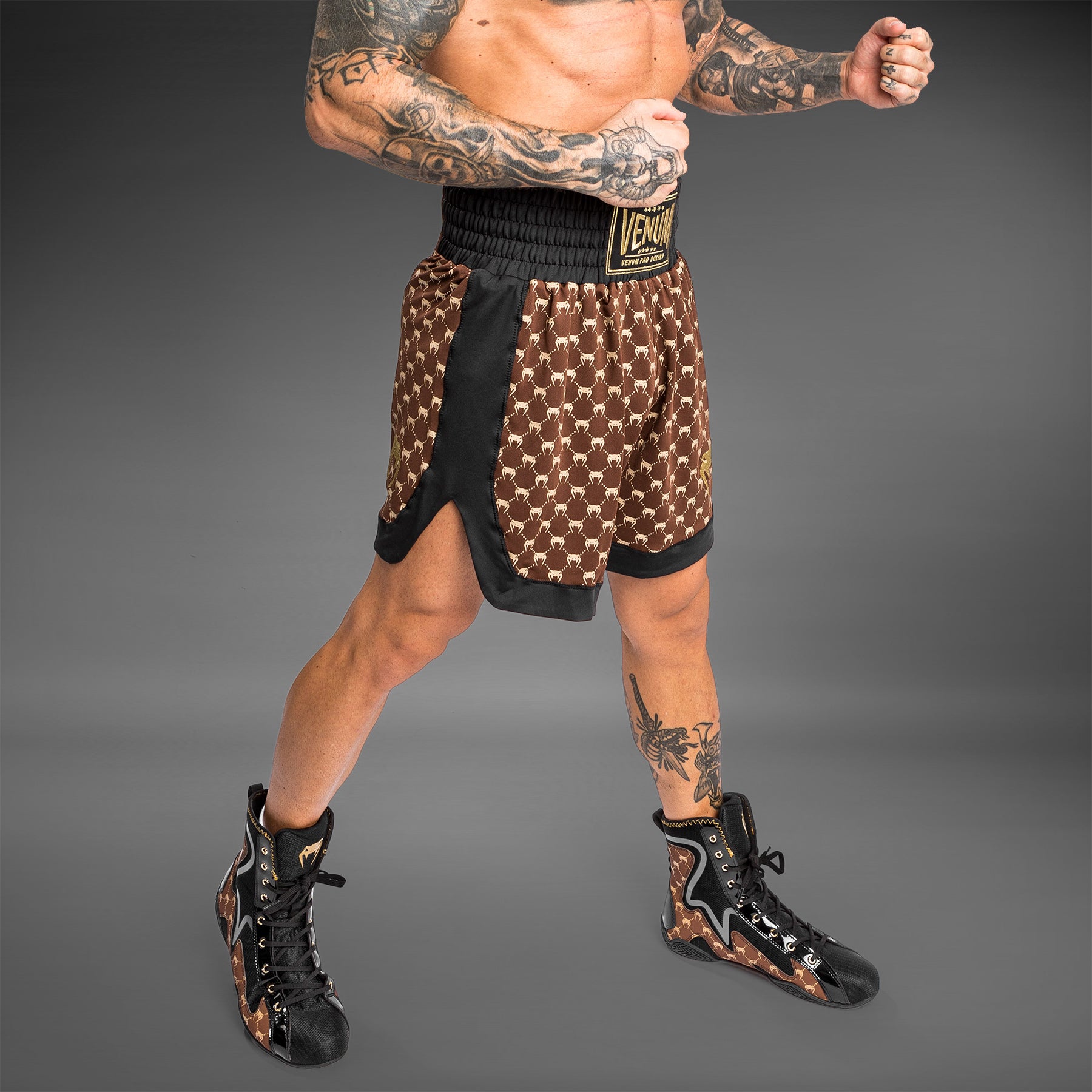 venum-monogram-boxershorts-schwarz-braun image 2
