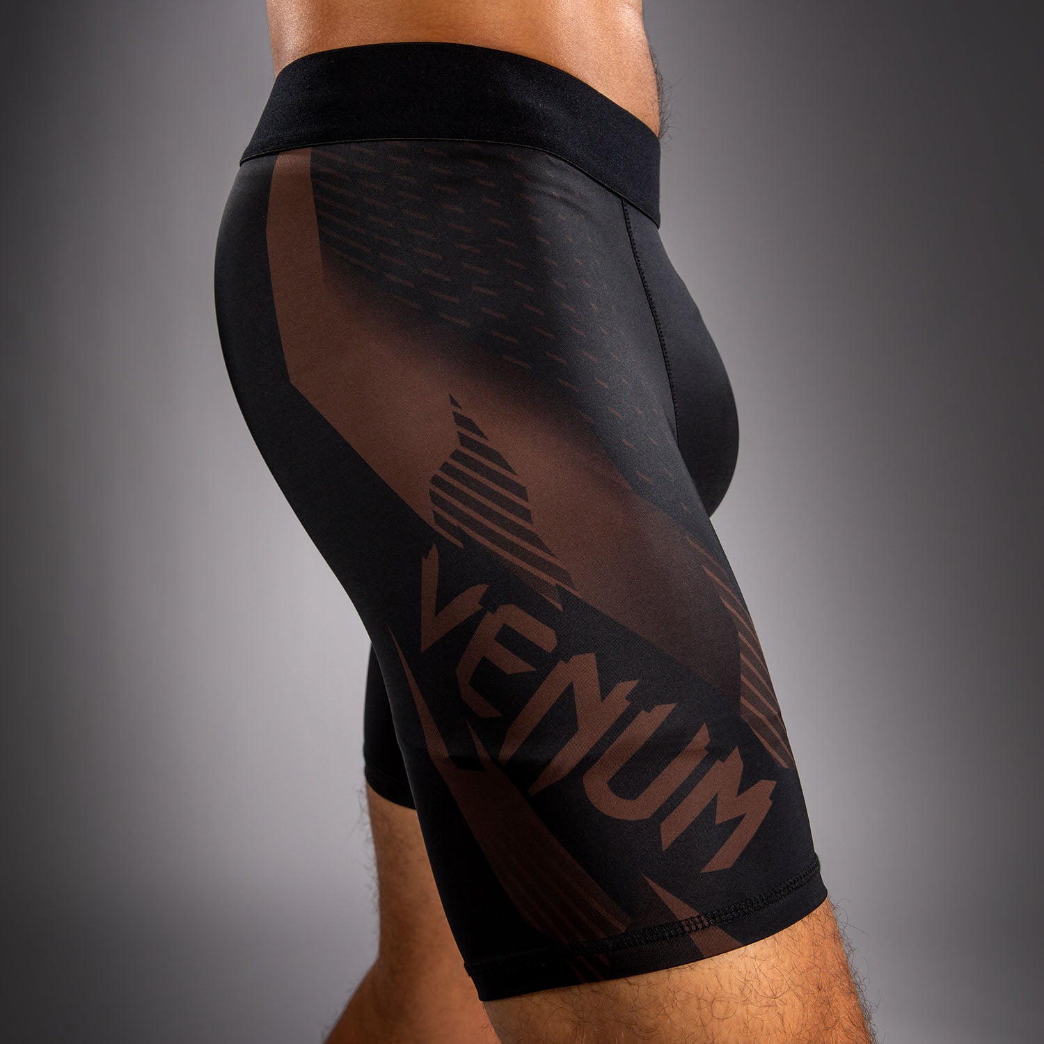 venum-no-gi-6-0-kompressionsshort-schwarz-braun image 6