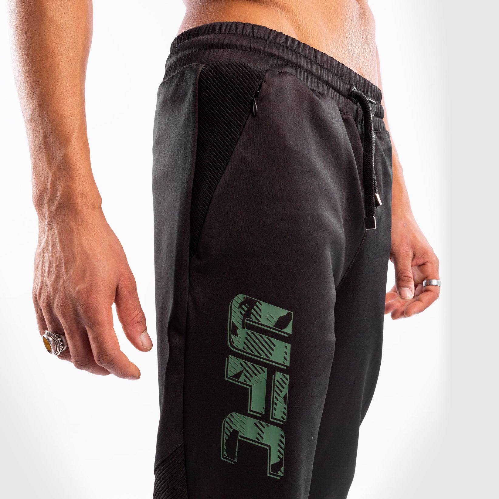 ufc-venum-authentic-fight-week-herrenhose-khaki-jogginghose image 8