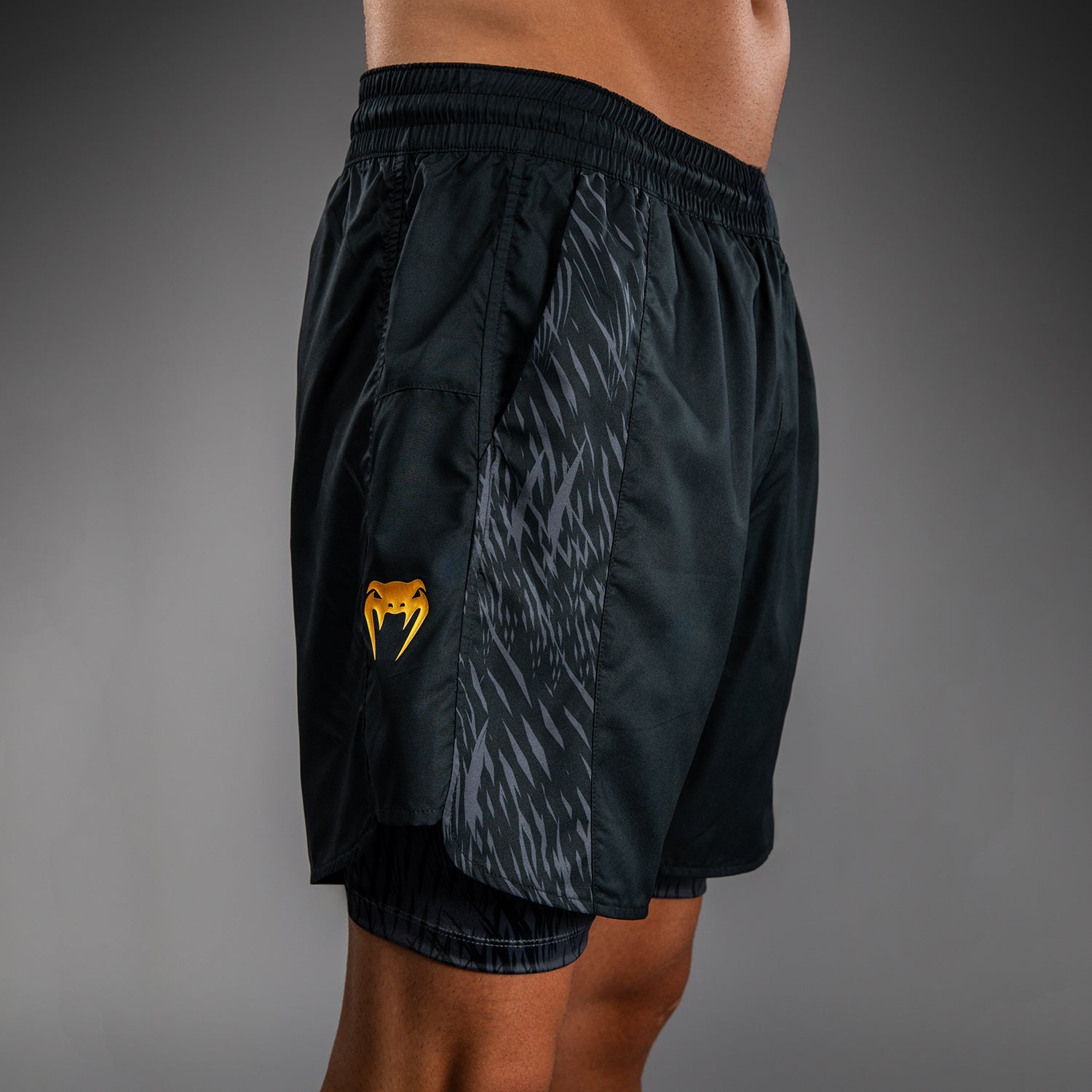 venum-x-chimaev-trainingsshorts-herren-schwarz-grau image 7