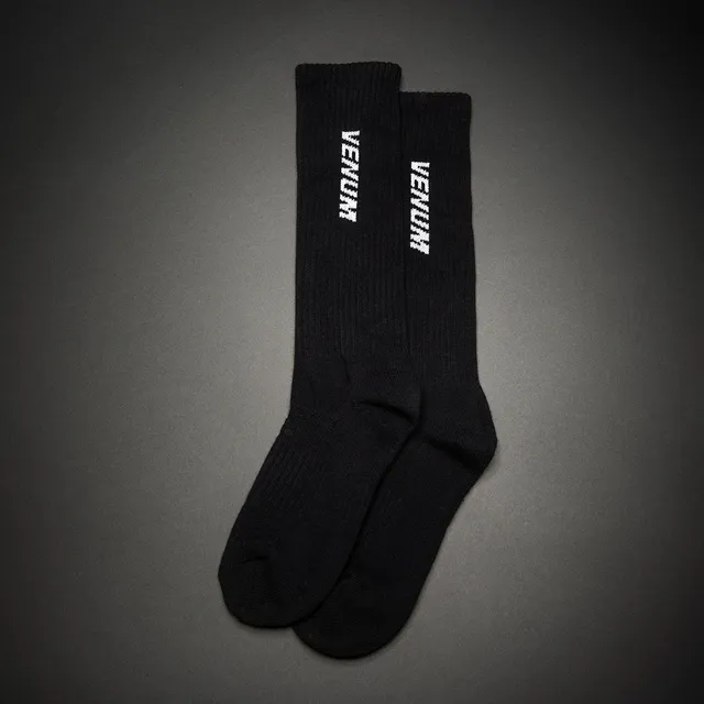 venum-essential-over-the-calf-socken-schwarz-wei image 1